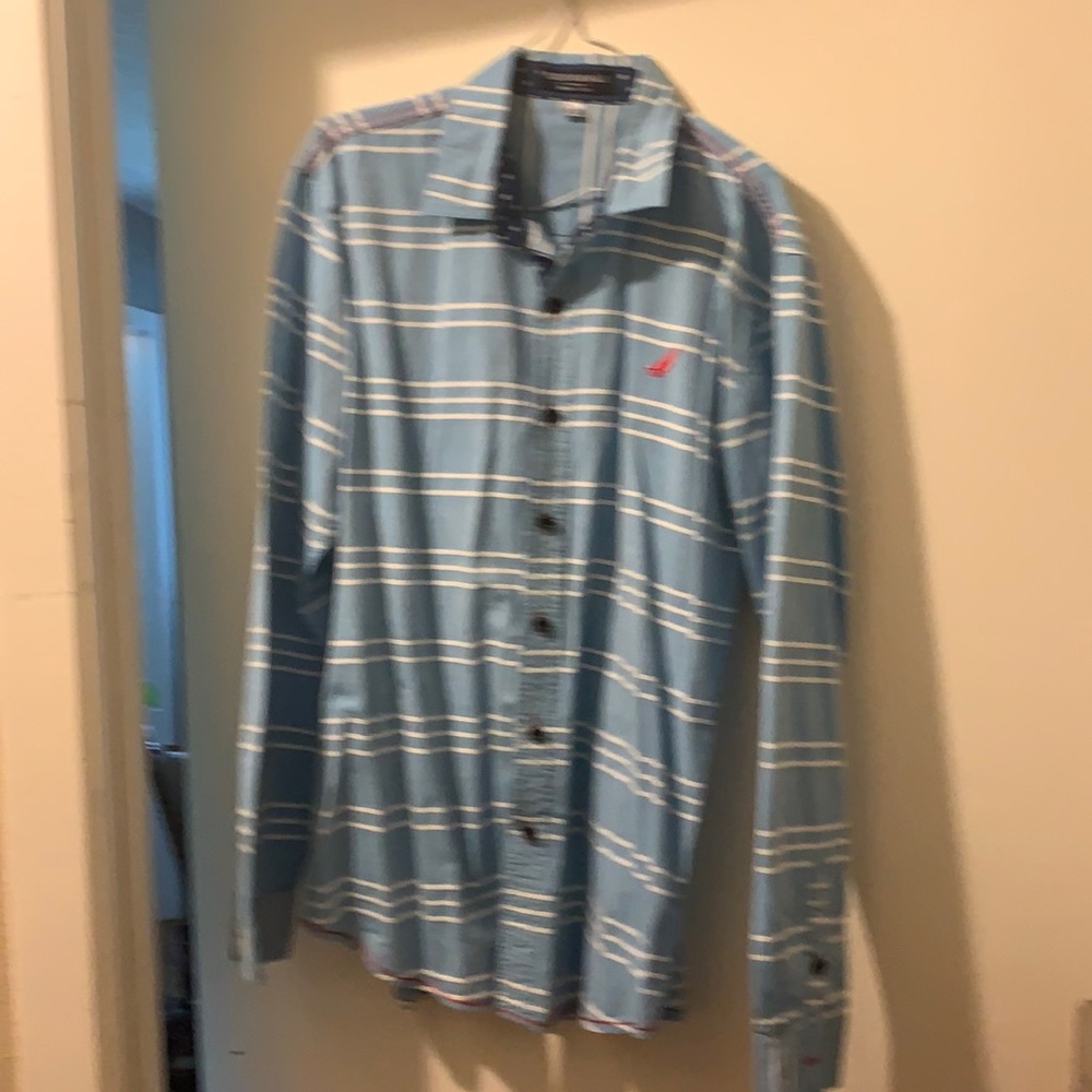 Men’s striped shirt